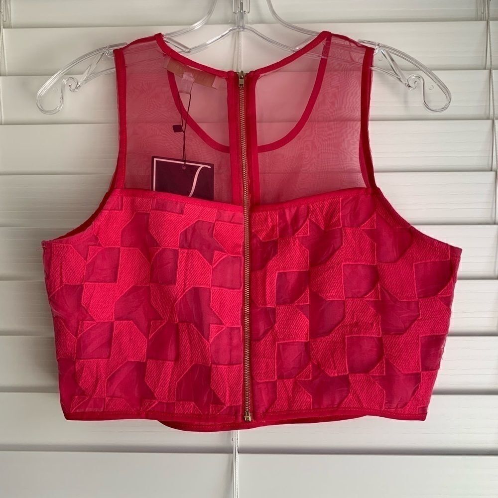 Dance & Marvel Top - Picture 2 of 8